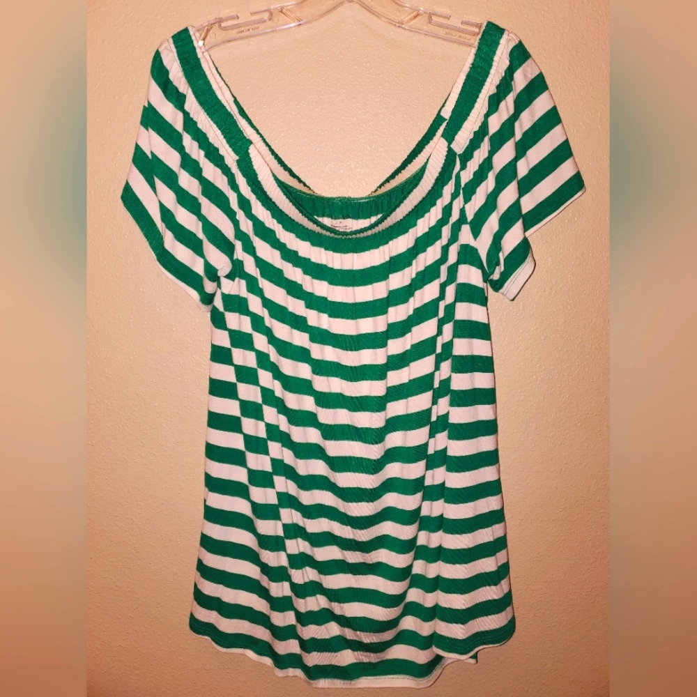 Lane Bryant 18/20 off shoulder top
